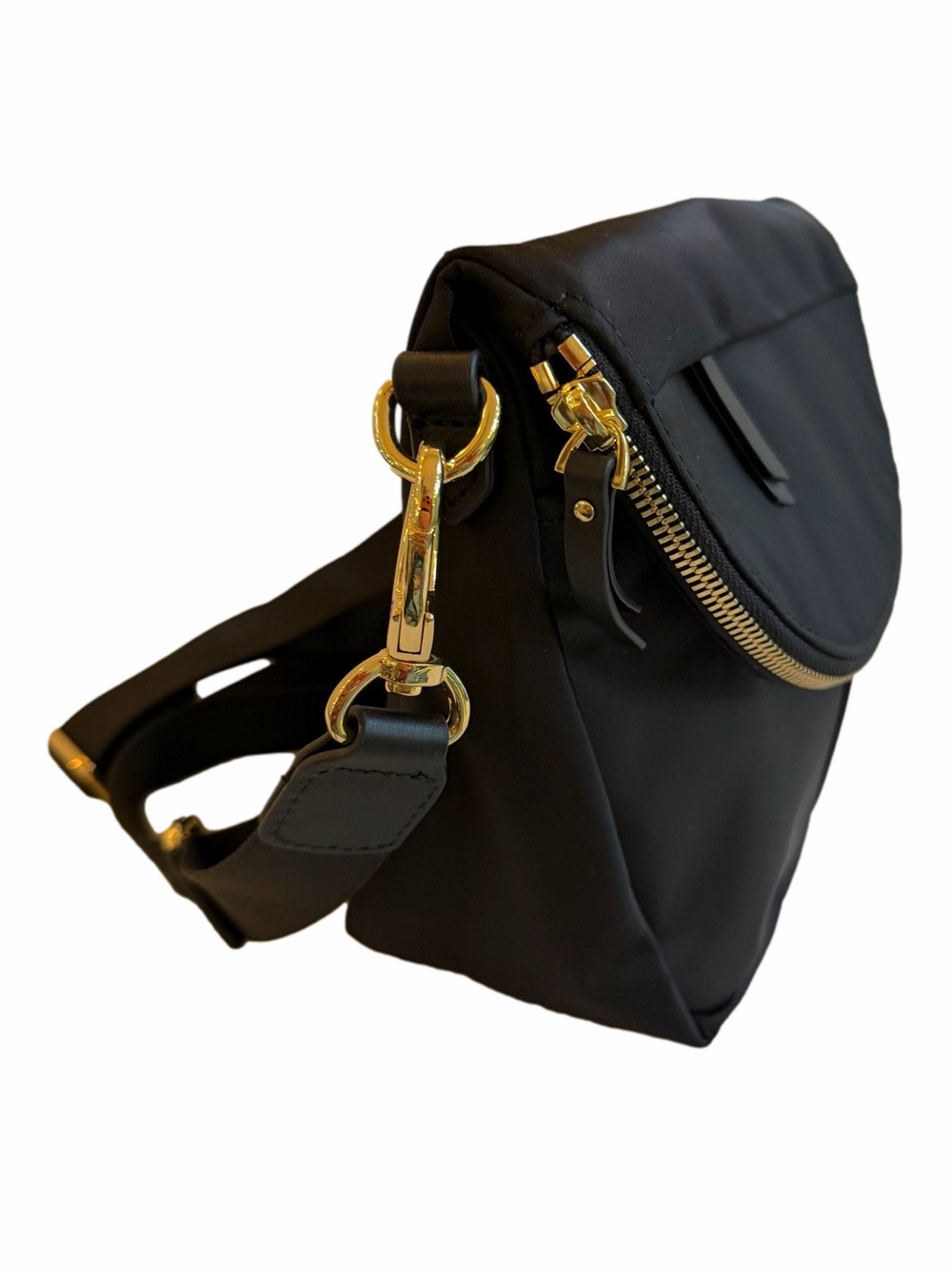 Quince Black Revive Nylon Foldover Crossbody Bag NWOT Adjustable Strap Gold Zip - Picture 9 of 13